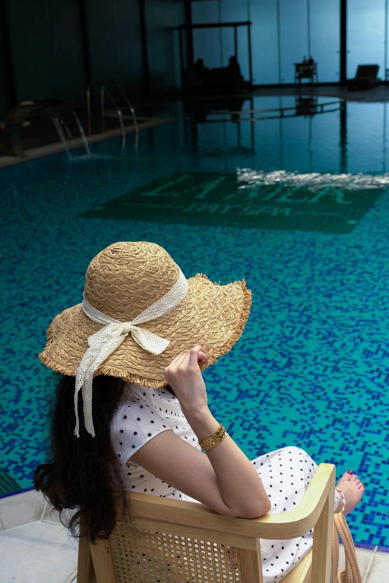 The indoor pool at La Mer